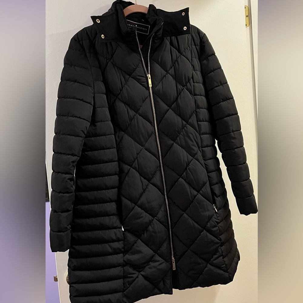 Tommy Hilfiger puffer coat. Size XL.  EUC.